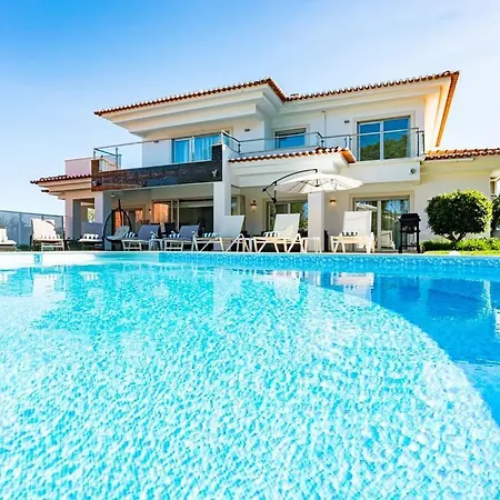 Armando - Splendid 6 Bedroom In - Private Heated Pool - Games - Fitness Are فيلة