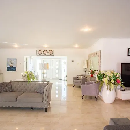فيلة Armando - Splendid 6 Bedroom In - Private Heated Pool - Games - Fitness Are